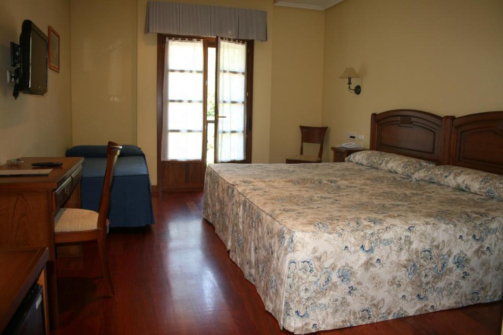 Hotel Valle Las Luinas Soto de Luiña Quarto foto